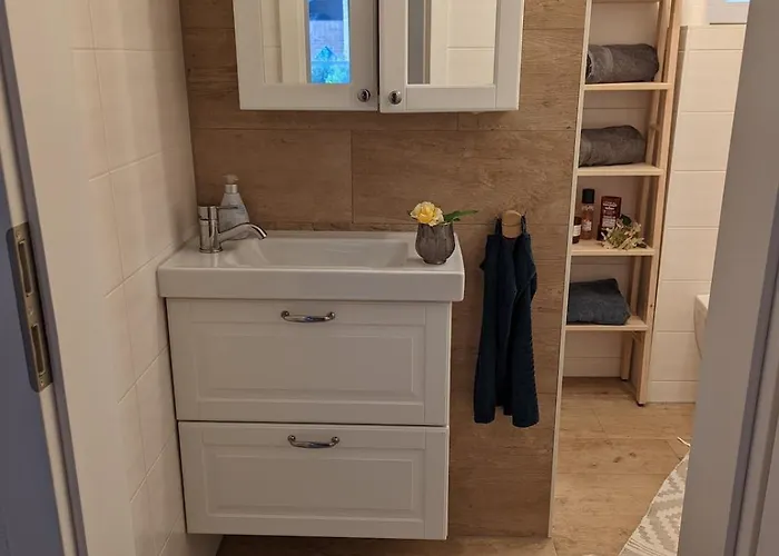 Modern With Direct Access And Fireplace * Zossen